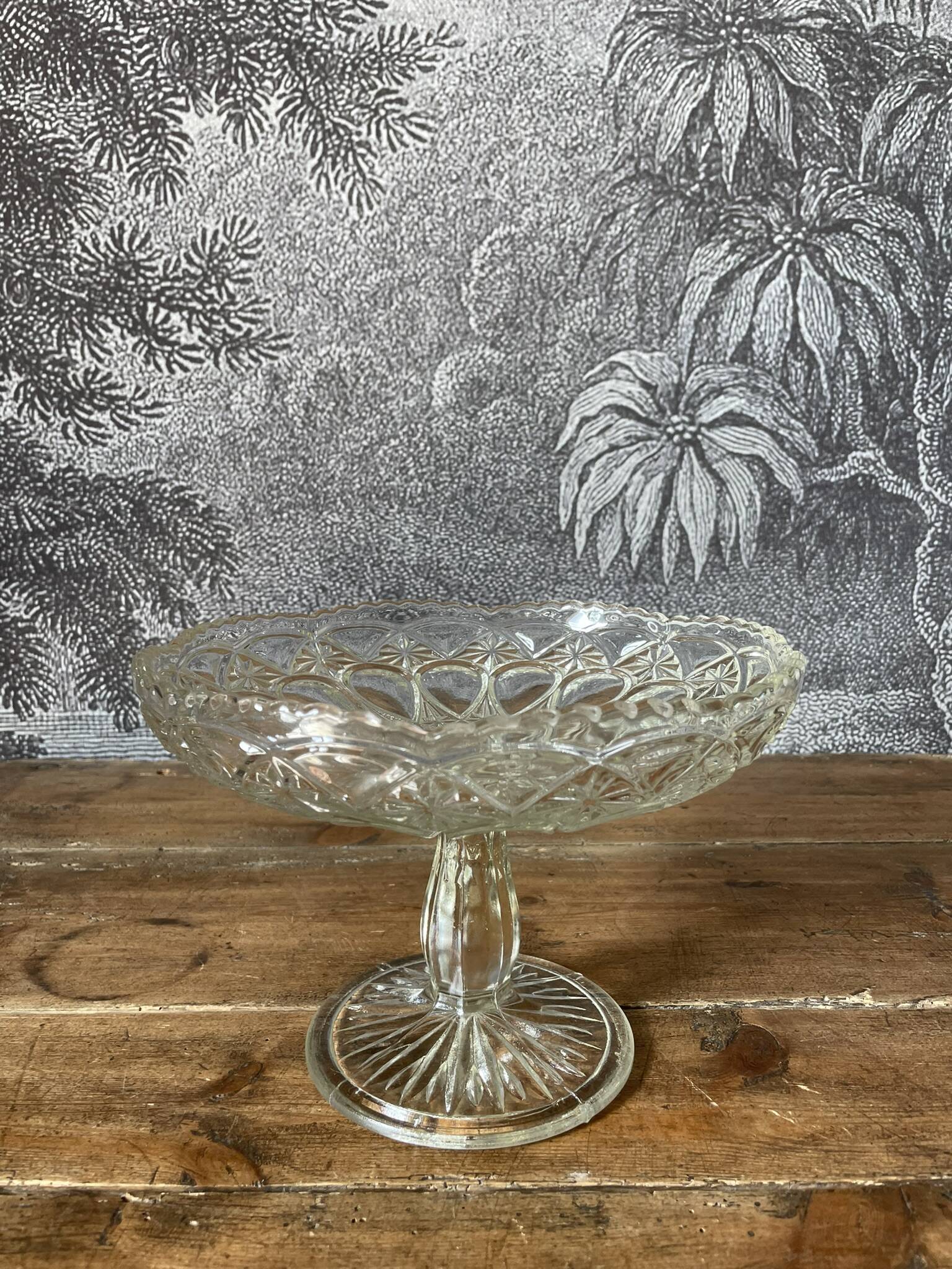 Molded glass fruit bowl