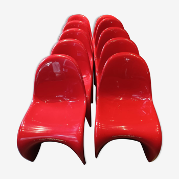 Dix chaises de Verner Panton