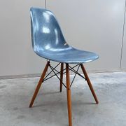 Set of 10 fibreglass & walnut DSW chairs, Charles & Ray Eames, Herman Miller, 60s-70s