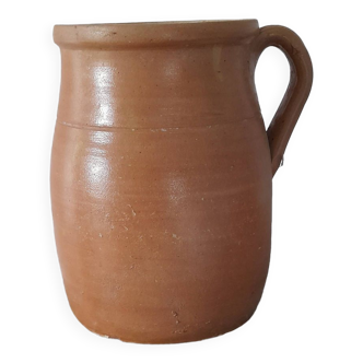 Stoneware pot