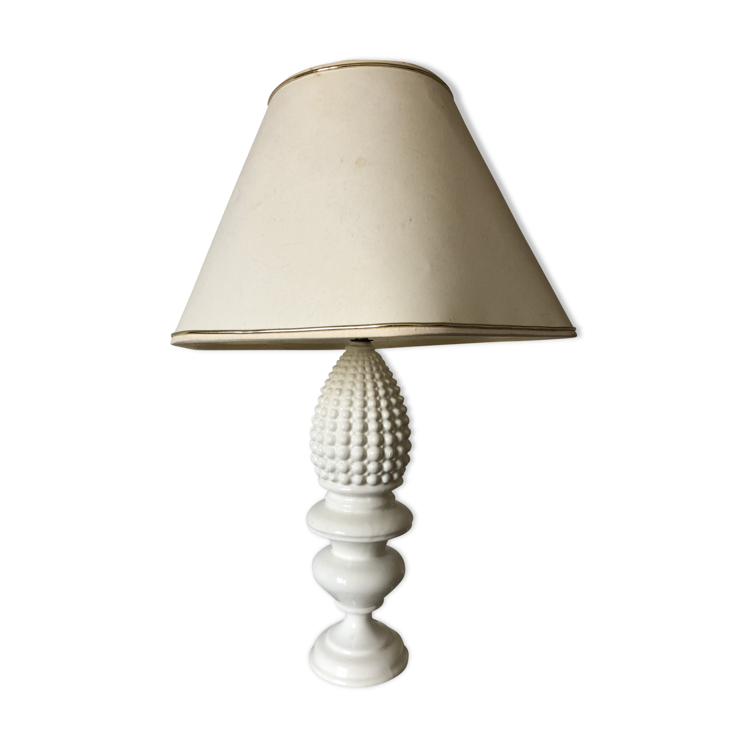 White ceramic lamp