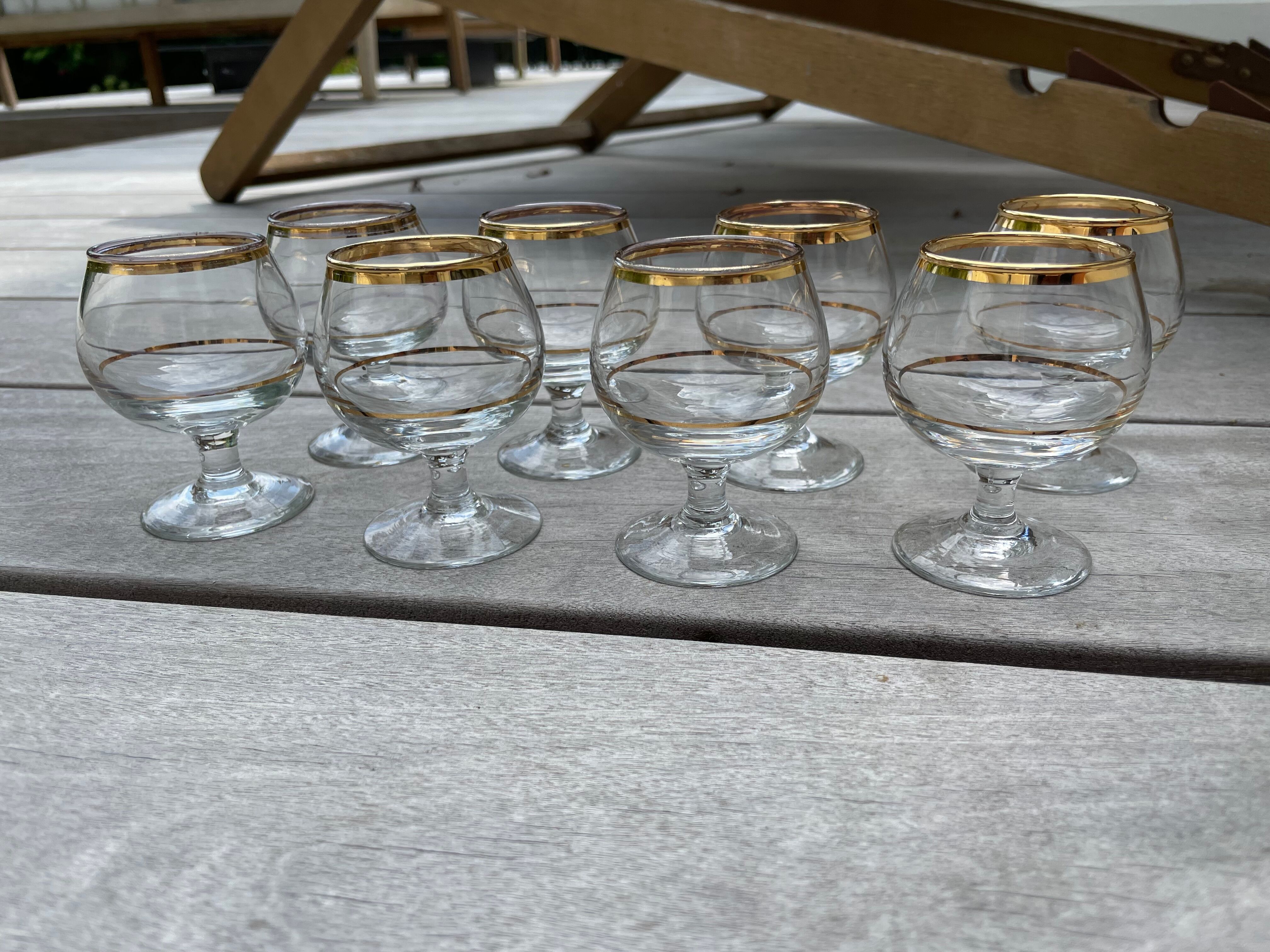 Set of 8 liquor glasses