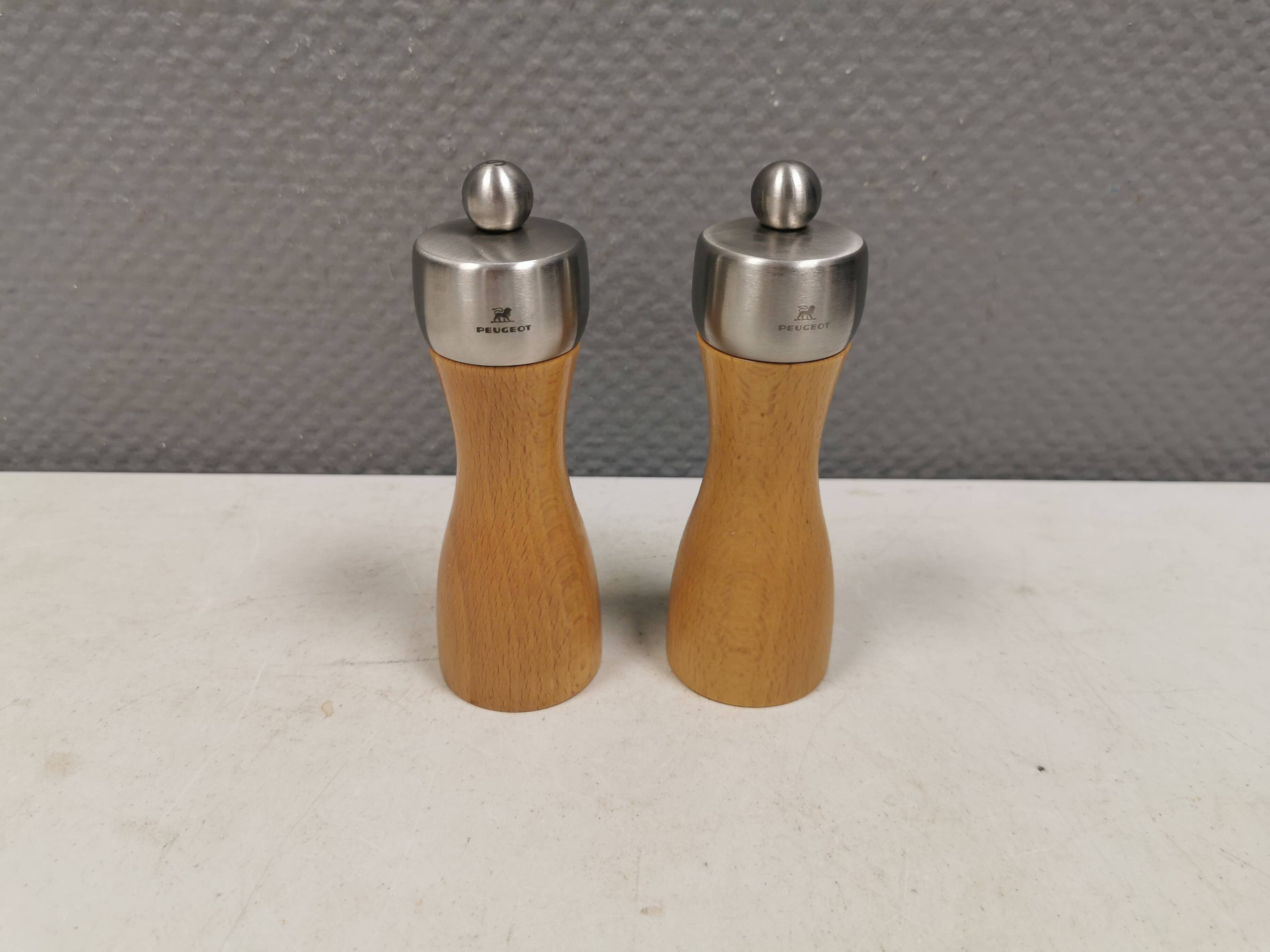 Salt and pepper set with Peugeot grinder.