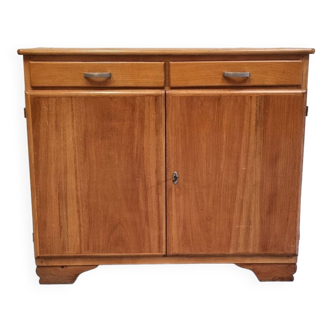 2 door chest of drawers