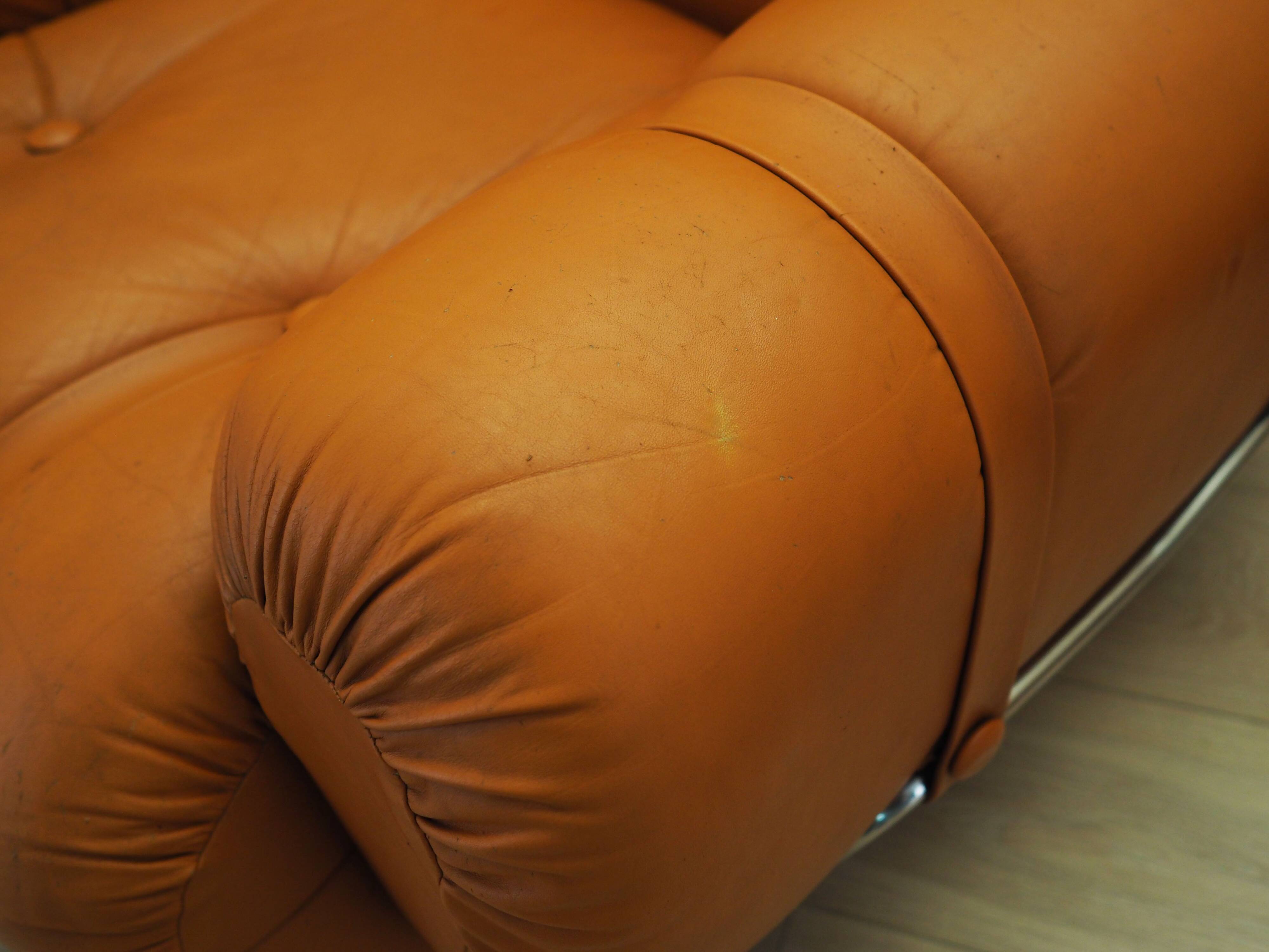Ensemble de fauteuils orange, design Space Age, années 1960, production : Italie