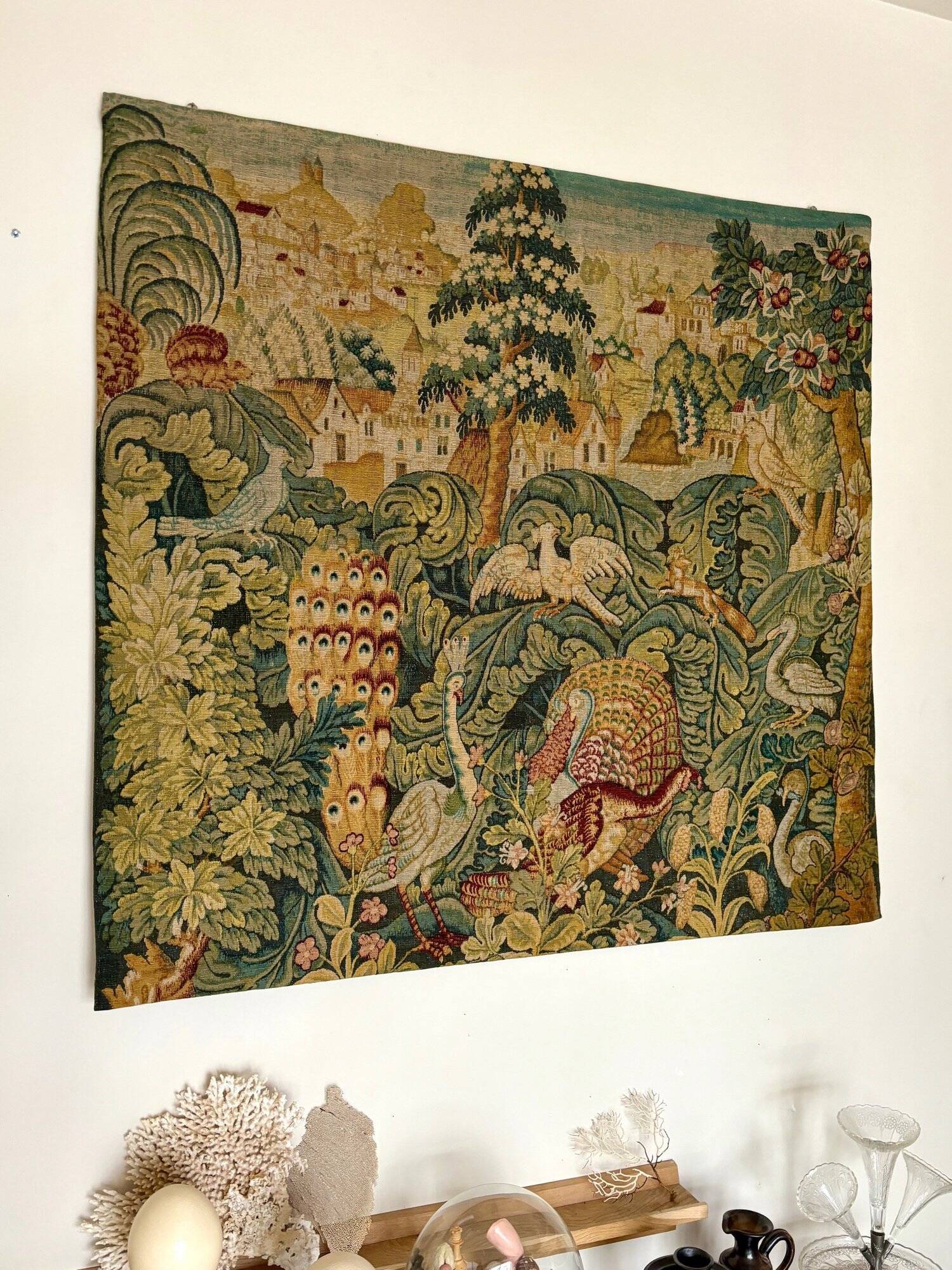 Aubusson tapestry from the Robert Four factory in wool and linen after "The Bestiary"
