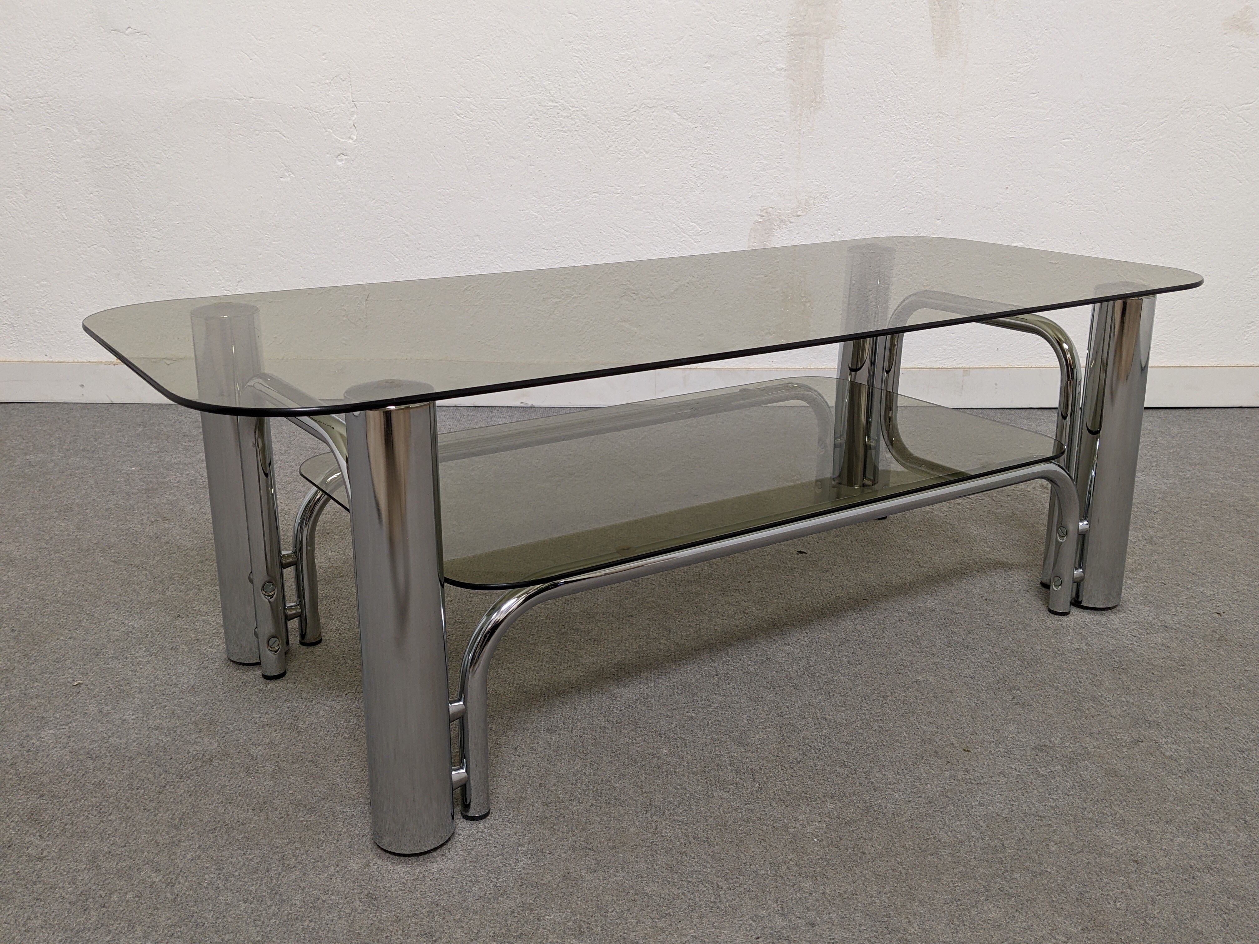 Space age coffee table from the 60s/70s