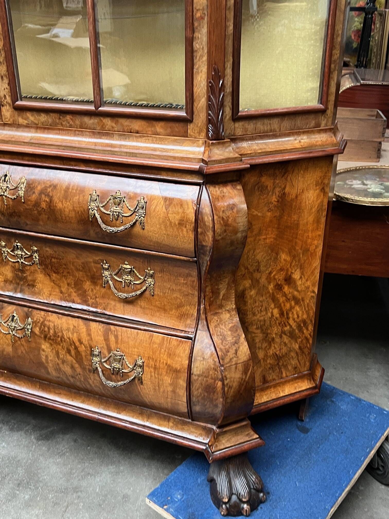 Antique Dutch display cabinet in Baroque style. 18th century.