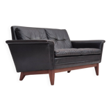 1970s, Danish 2 seater sofa, original condition, furniture leather, solid teak wood.