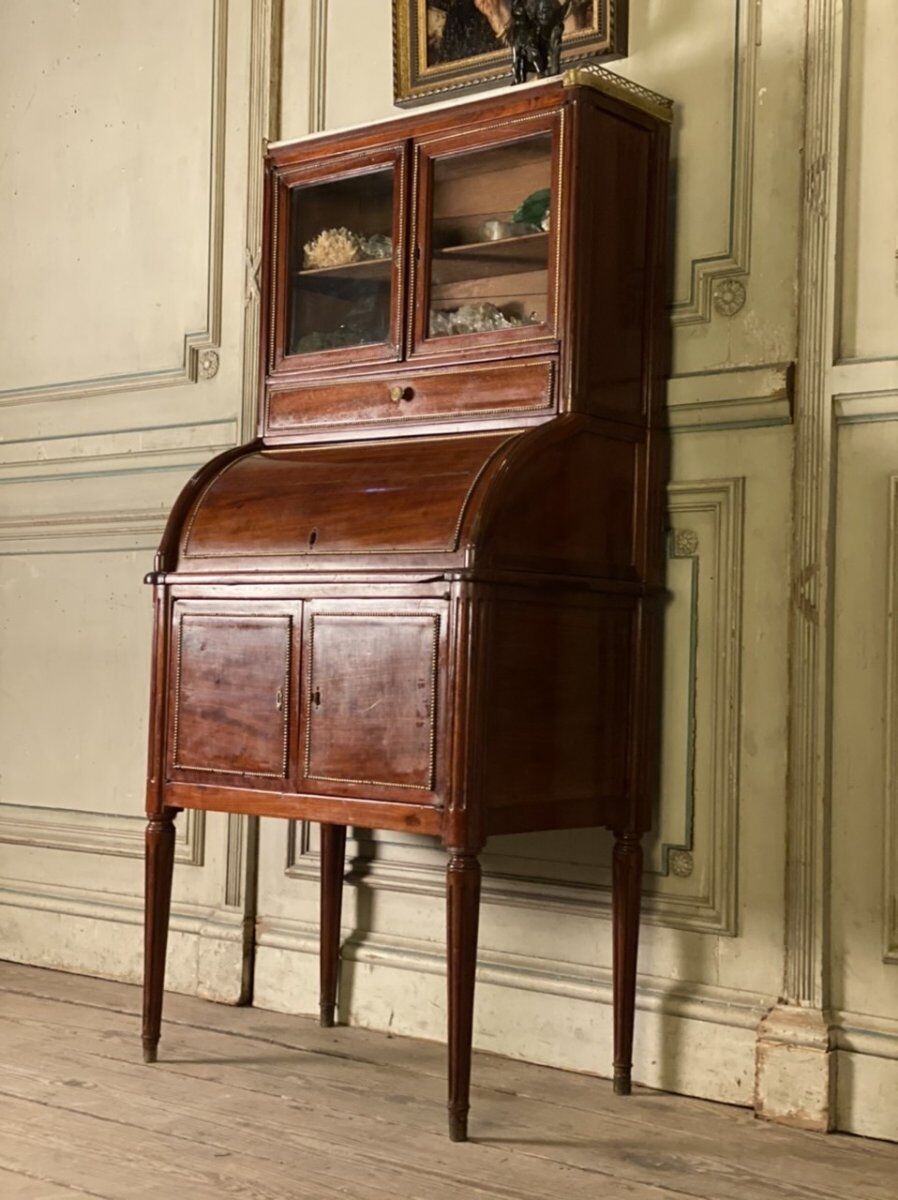 Cylinder desk in solid mahogany, late 18th century