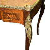 Louis XV style flat desk in marquetry - 20th century work