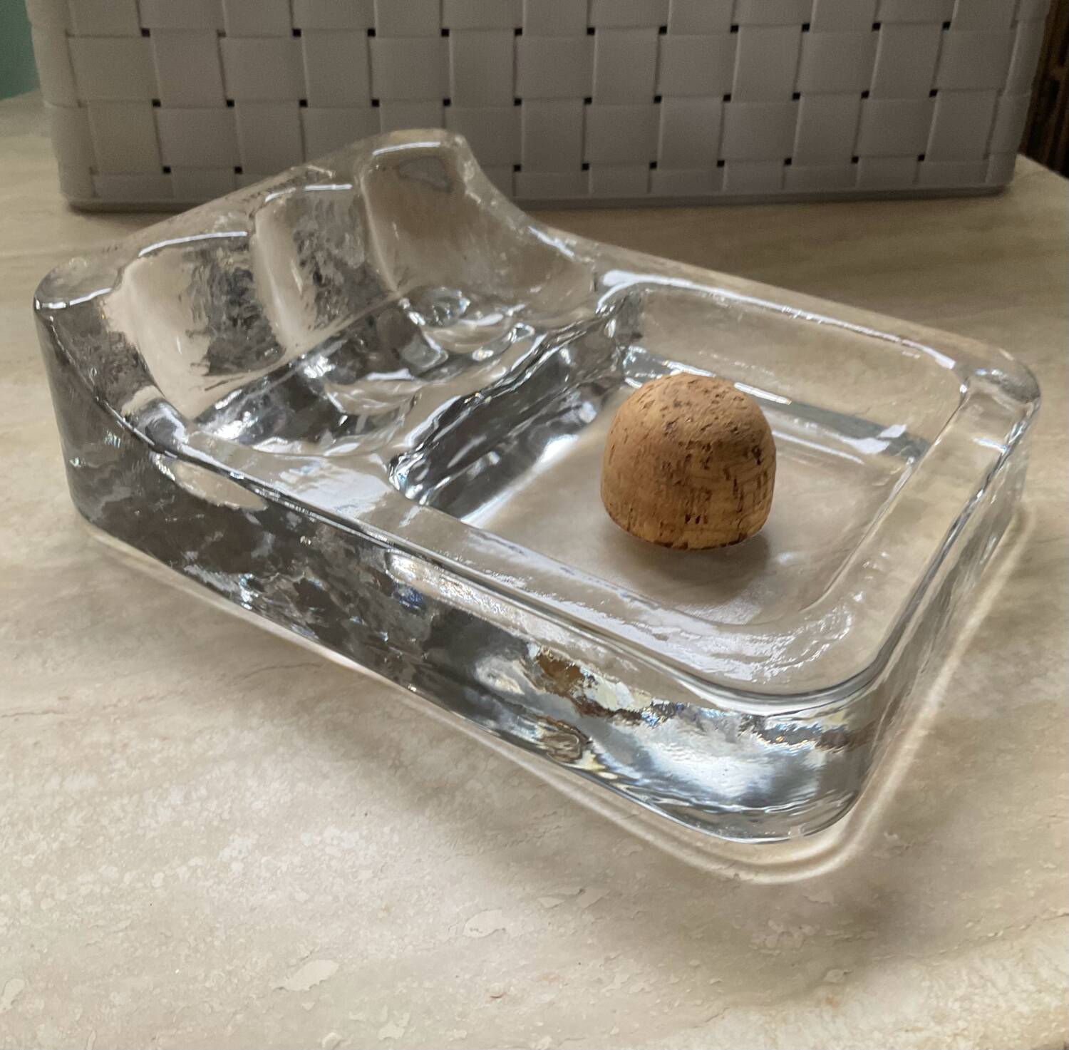 Cendrier à pipe vintage en verre moulé