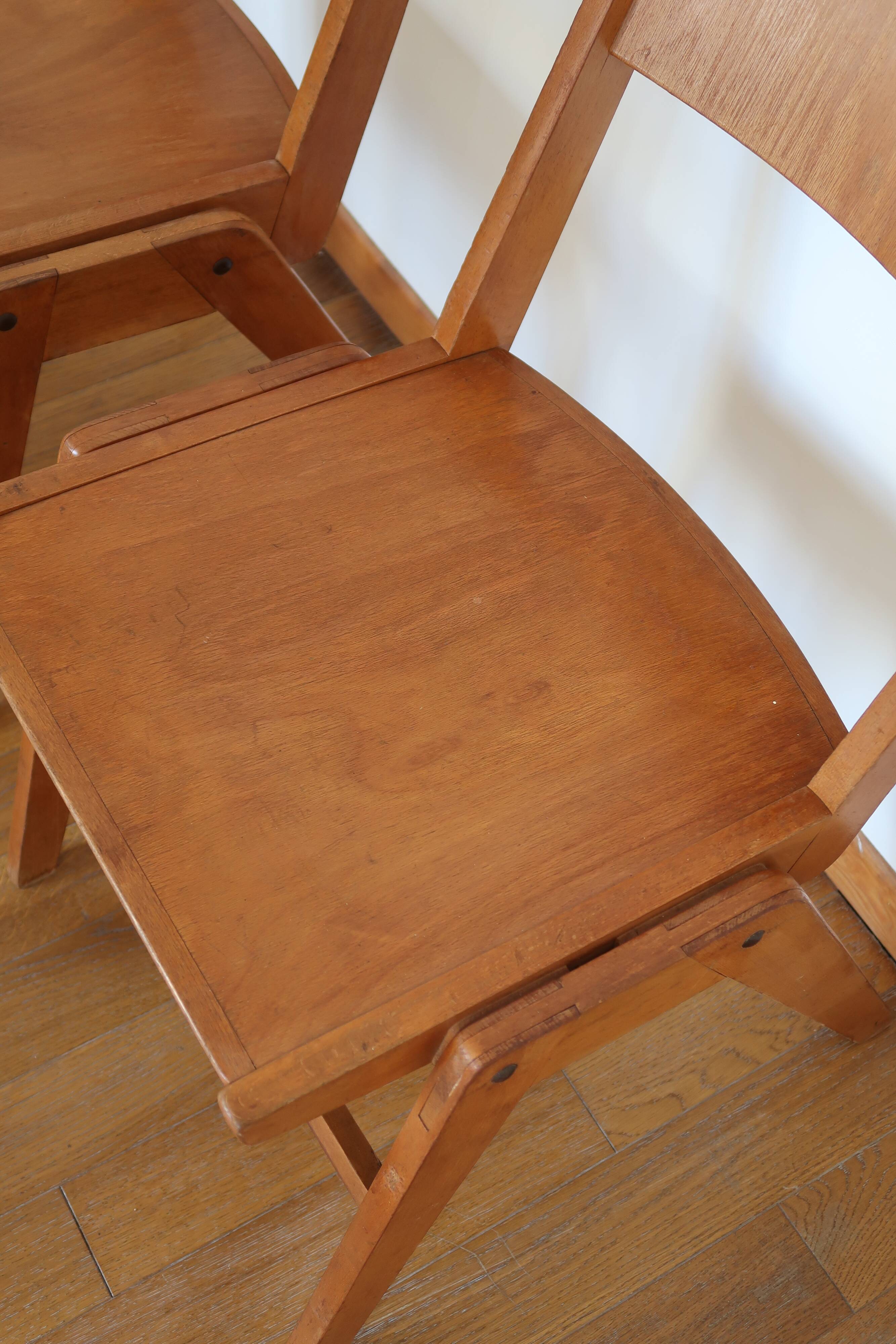 Set of 12 Scandinavian chairs compass feet