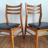 Set of 2 wooden chairs and skai