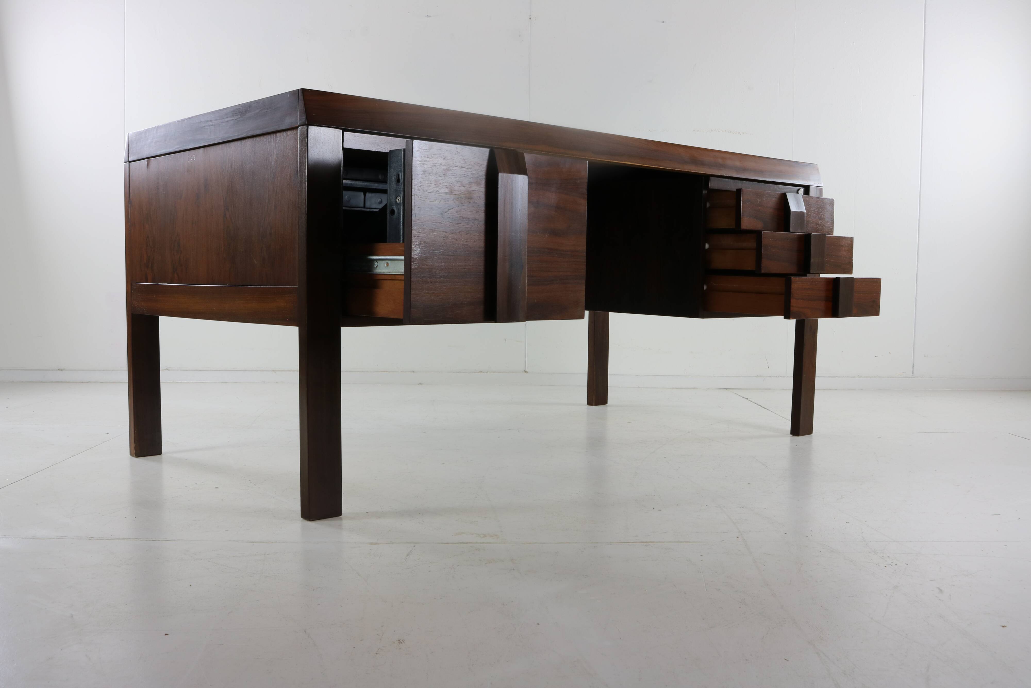 Sixties Brasilian jacaranda superb design desk by Jean Gillon for Italma