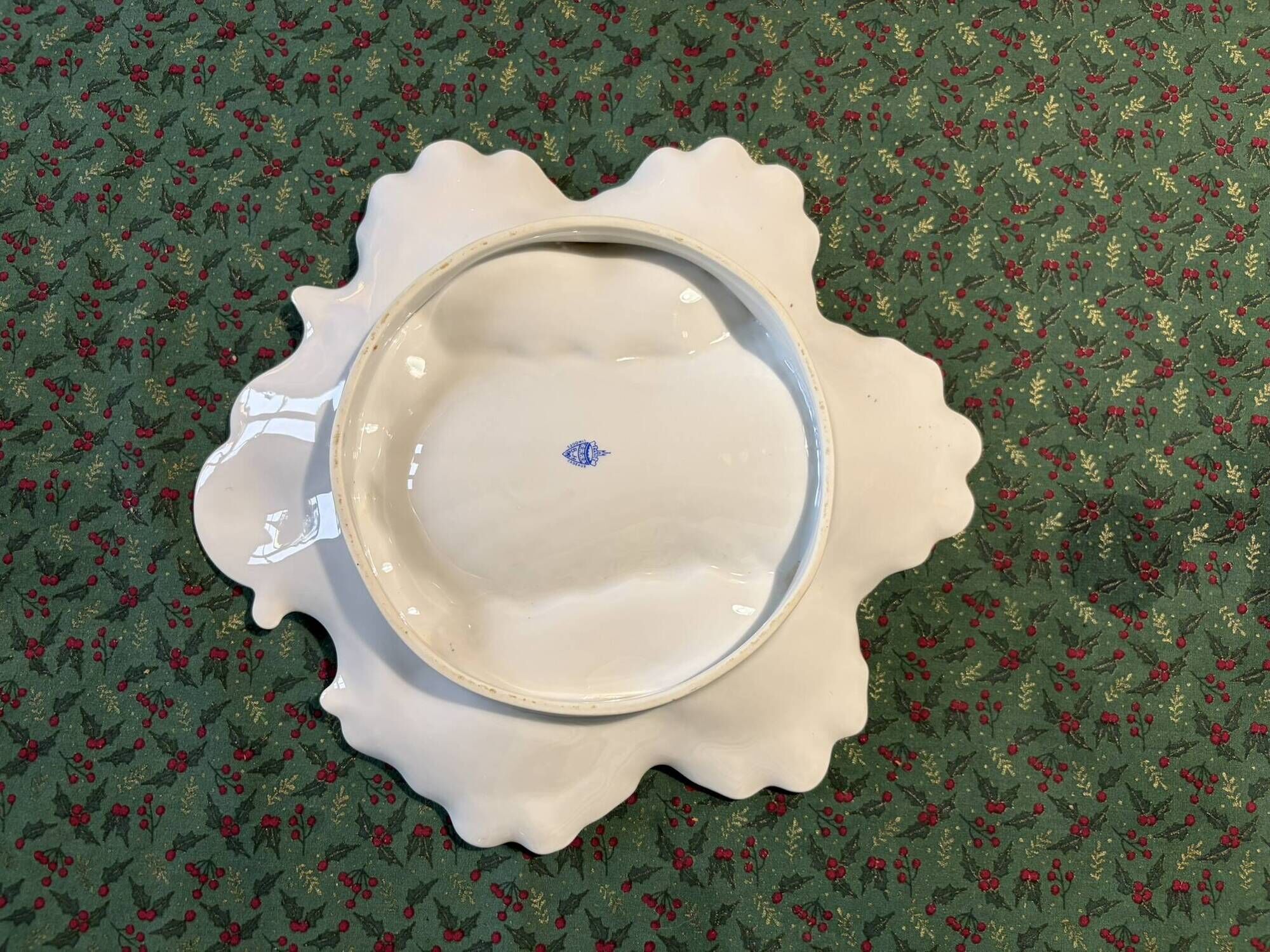 Limoges porcelain oyster plate BH, Art Nouveau botanical decoration.