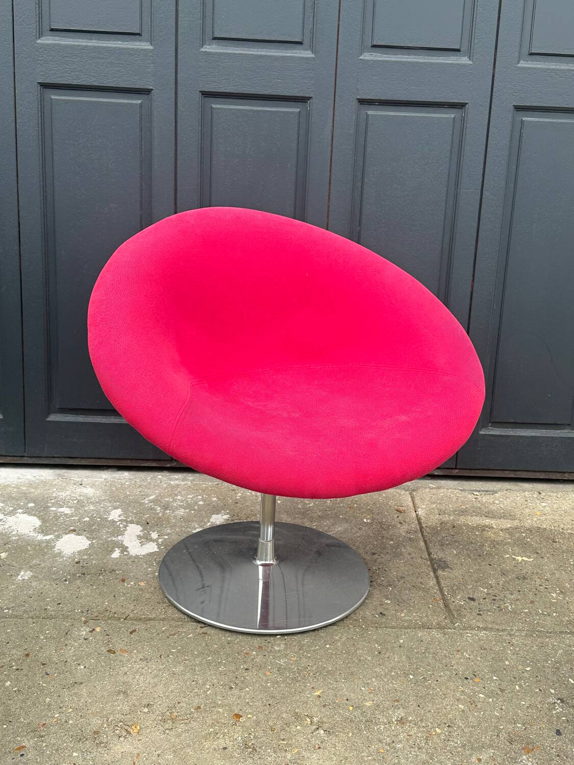 Pierre Paulin Globe armchair for Artifort new fabrics