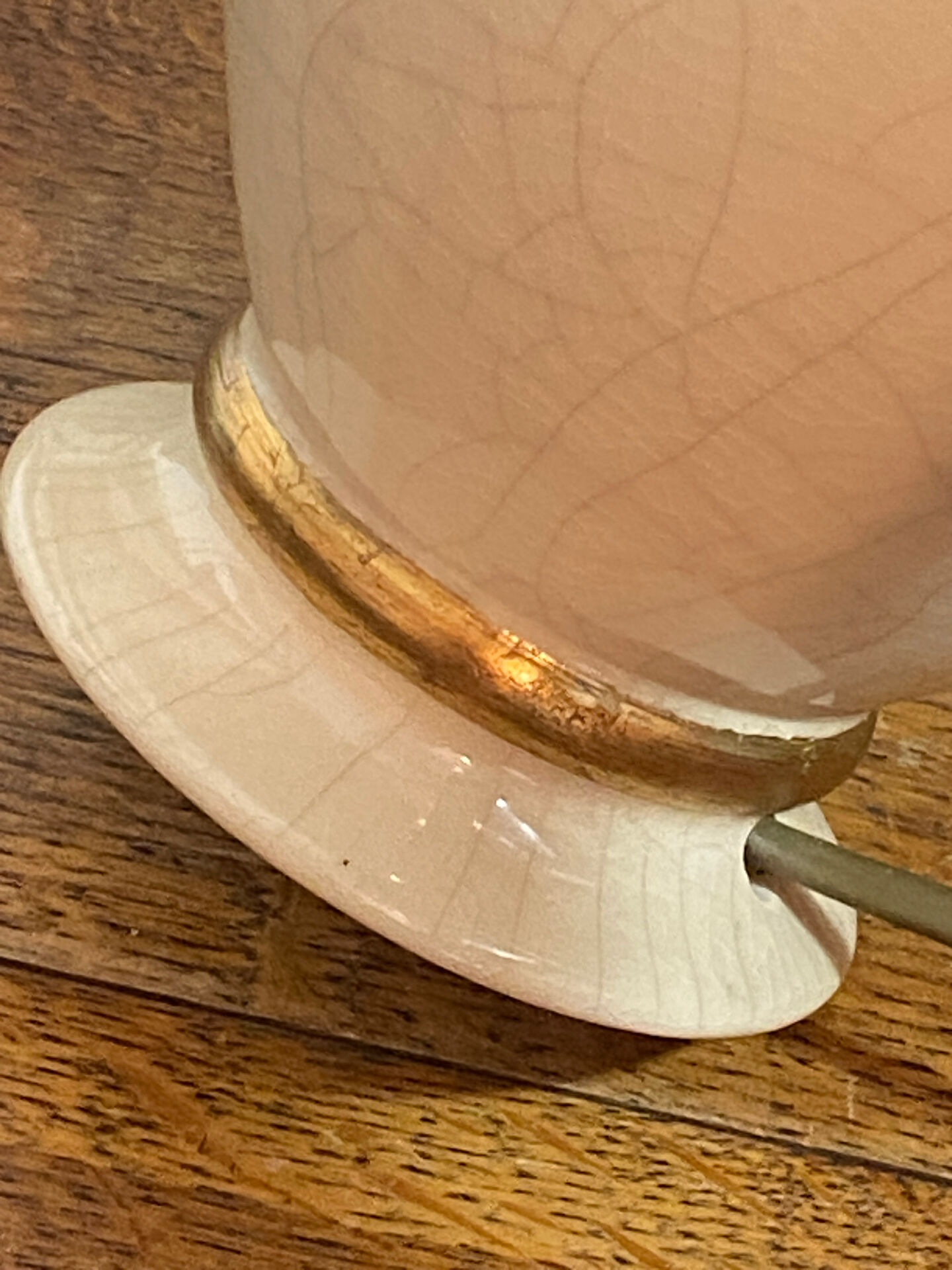 Pied de lampe en céramique craquelée  Le Dauphin