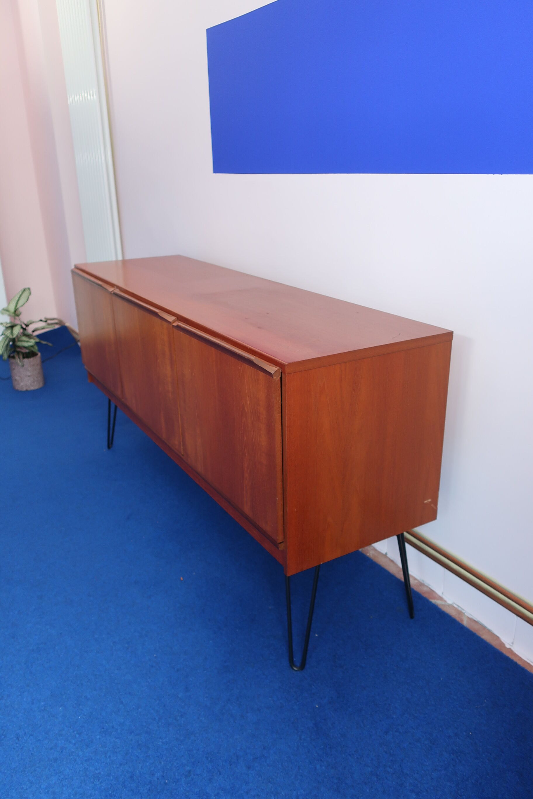 Teak sideboard of 60
