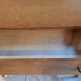 Commode pied compas