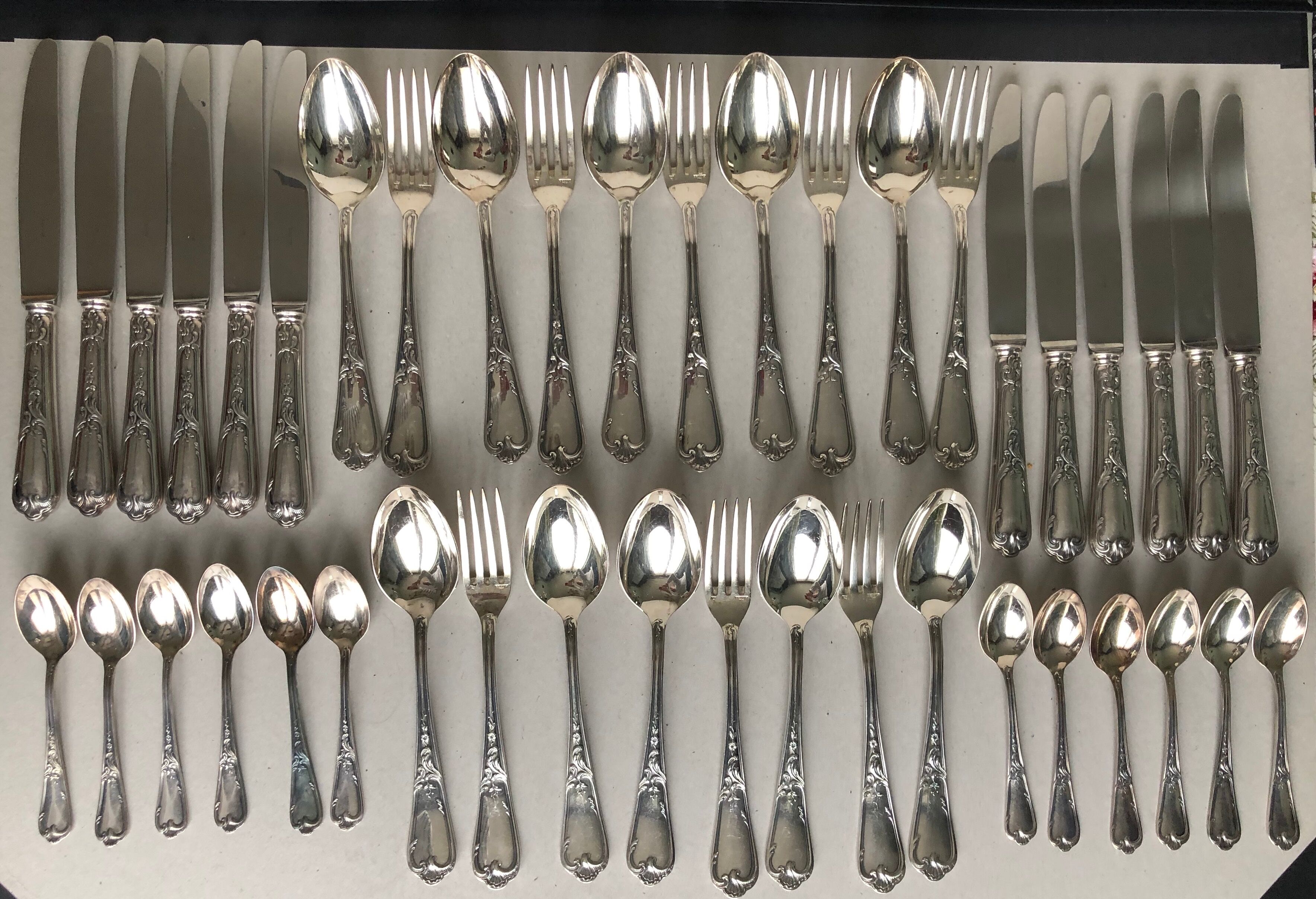 ERCUIS silver metal housewife