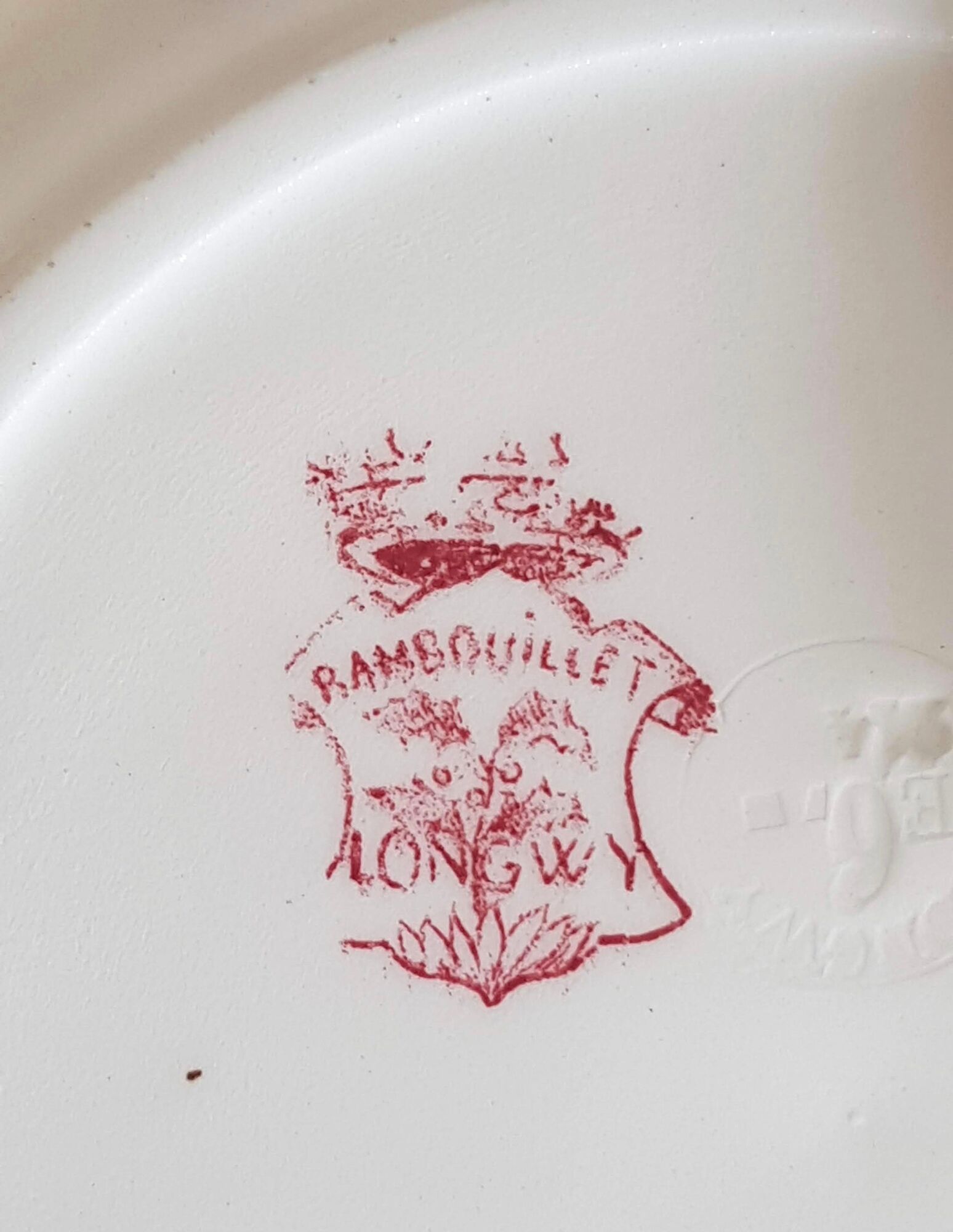 Longwy 6 dinner plates model Rambouillet pink flowers on cream background