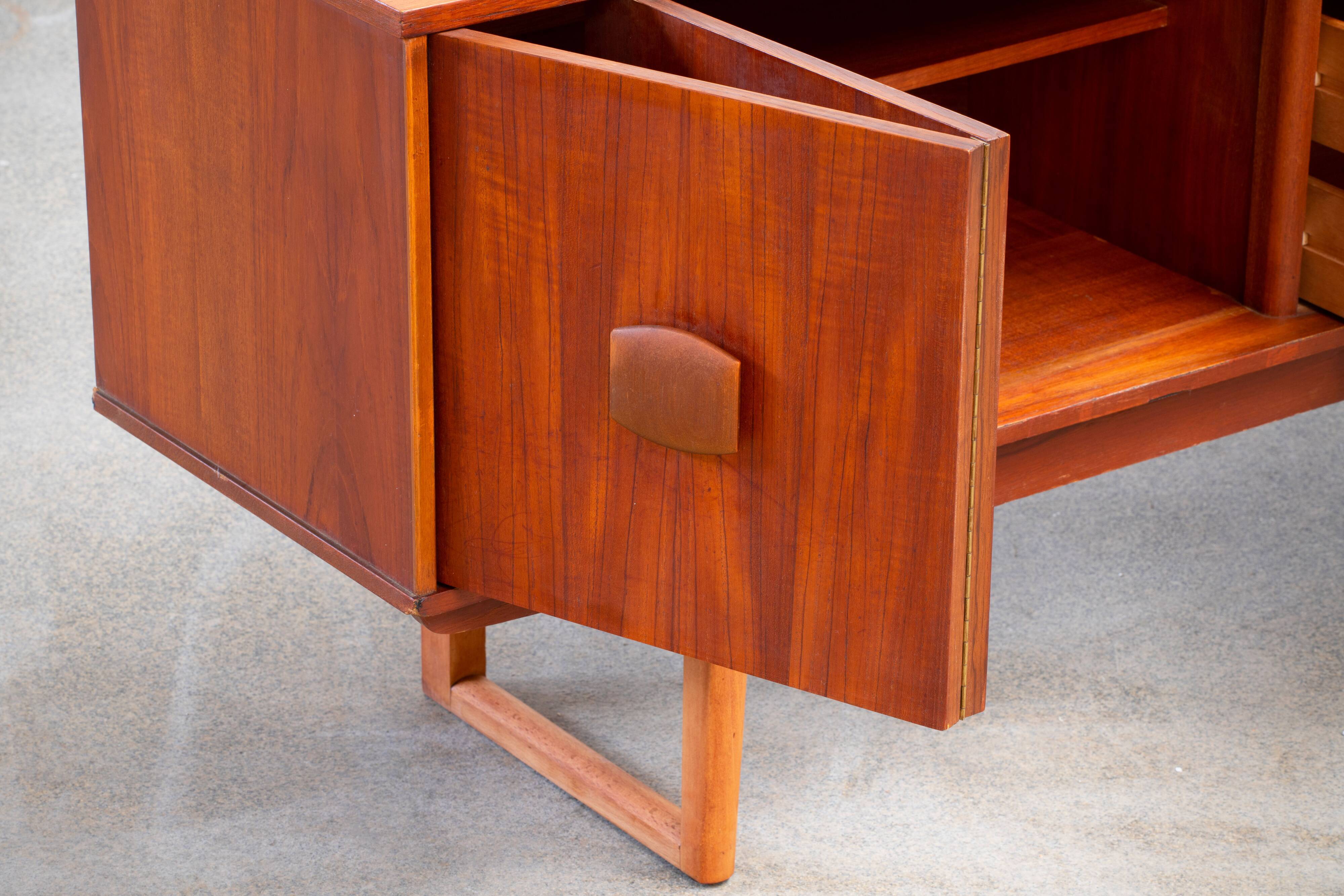 Vintage Scandinavian enfilade 1960