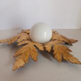 Flower-shaped ceiling lamp