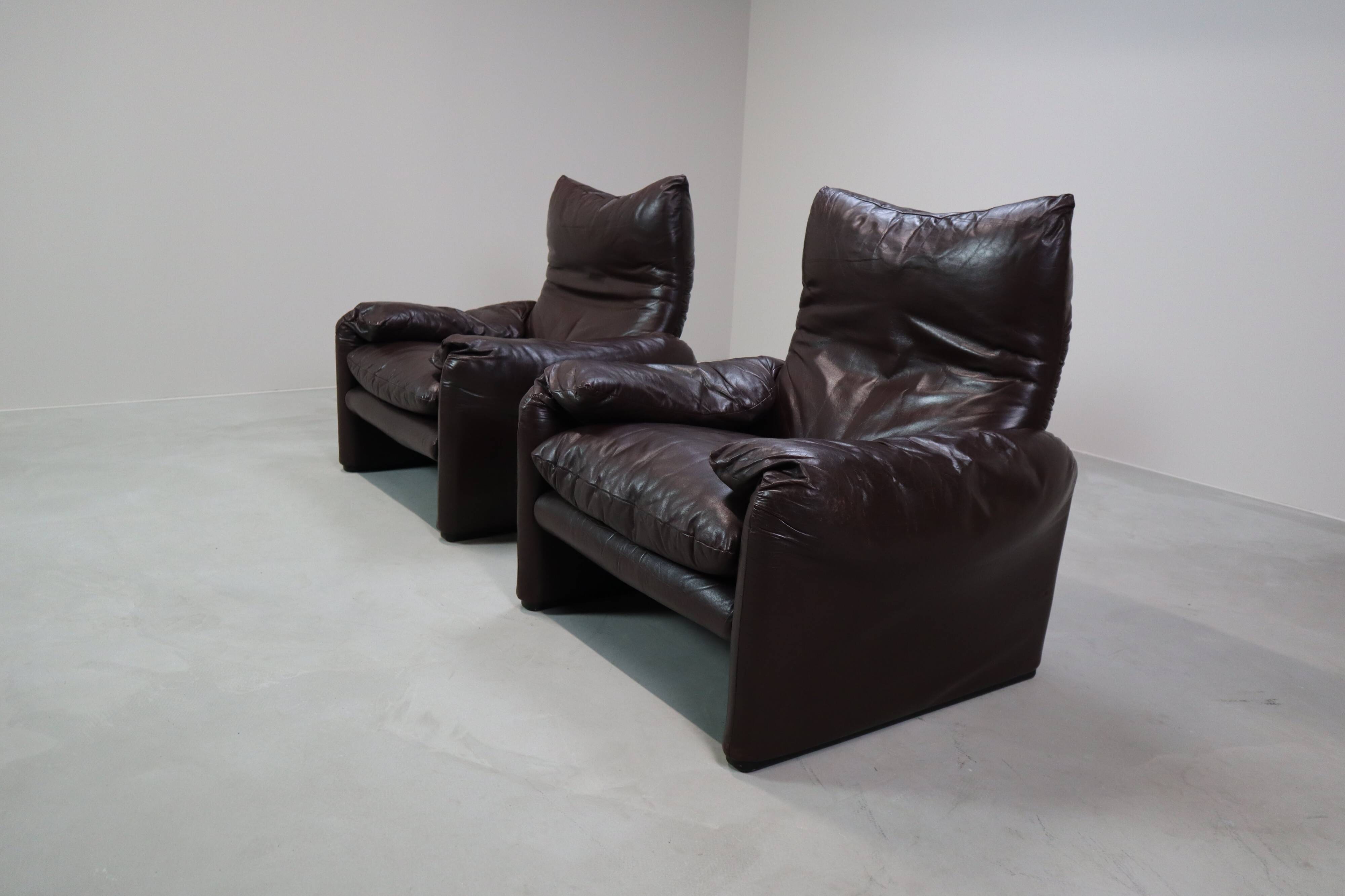 Pair of Maralunga leather armchairs by Vico Magistretti for Cassina, 1974