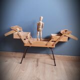 Former sewing worker on feet