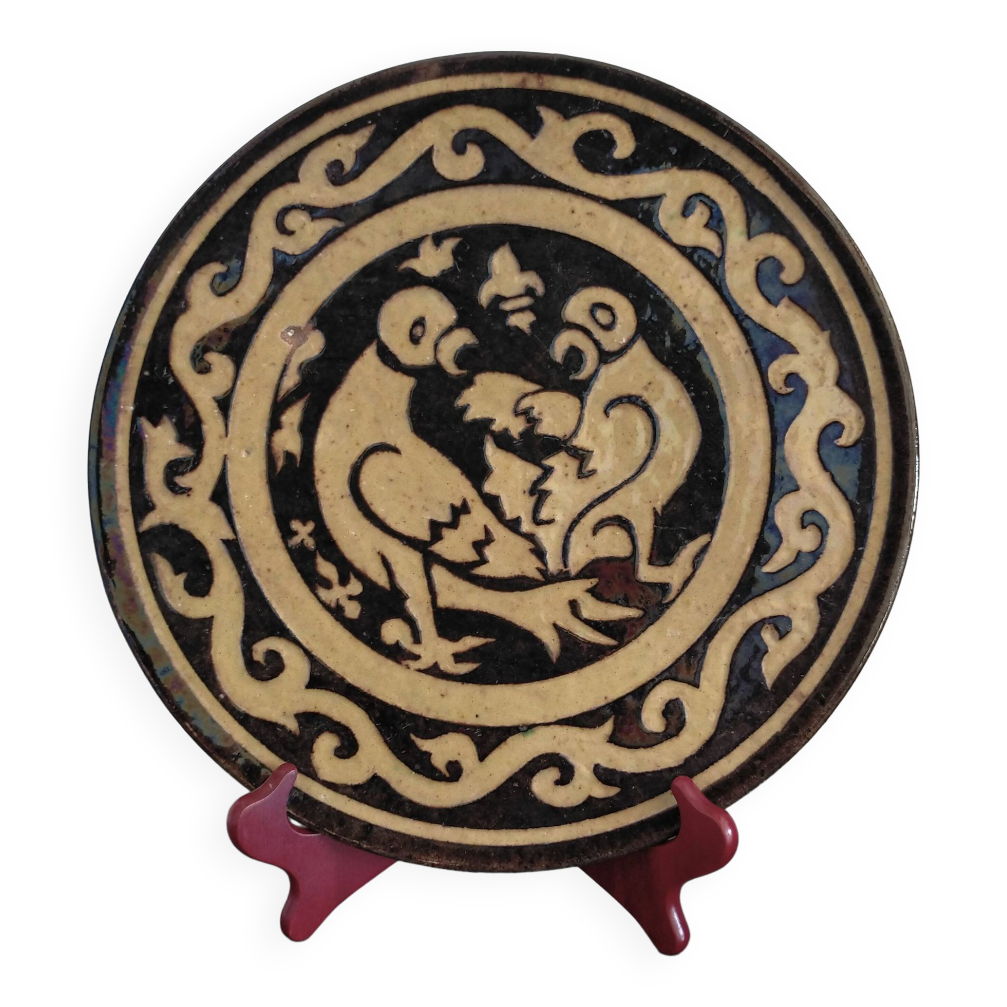 Vintage dish from Dauphiné in glazed terracotta Couple of pigeons