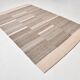 Tapis kilim vintage tons bruns et beige rosé, style minimal artisanal