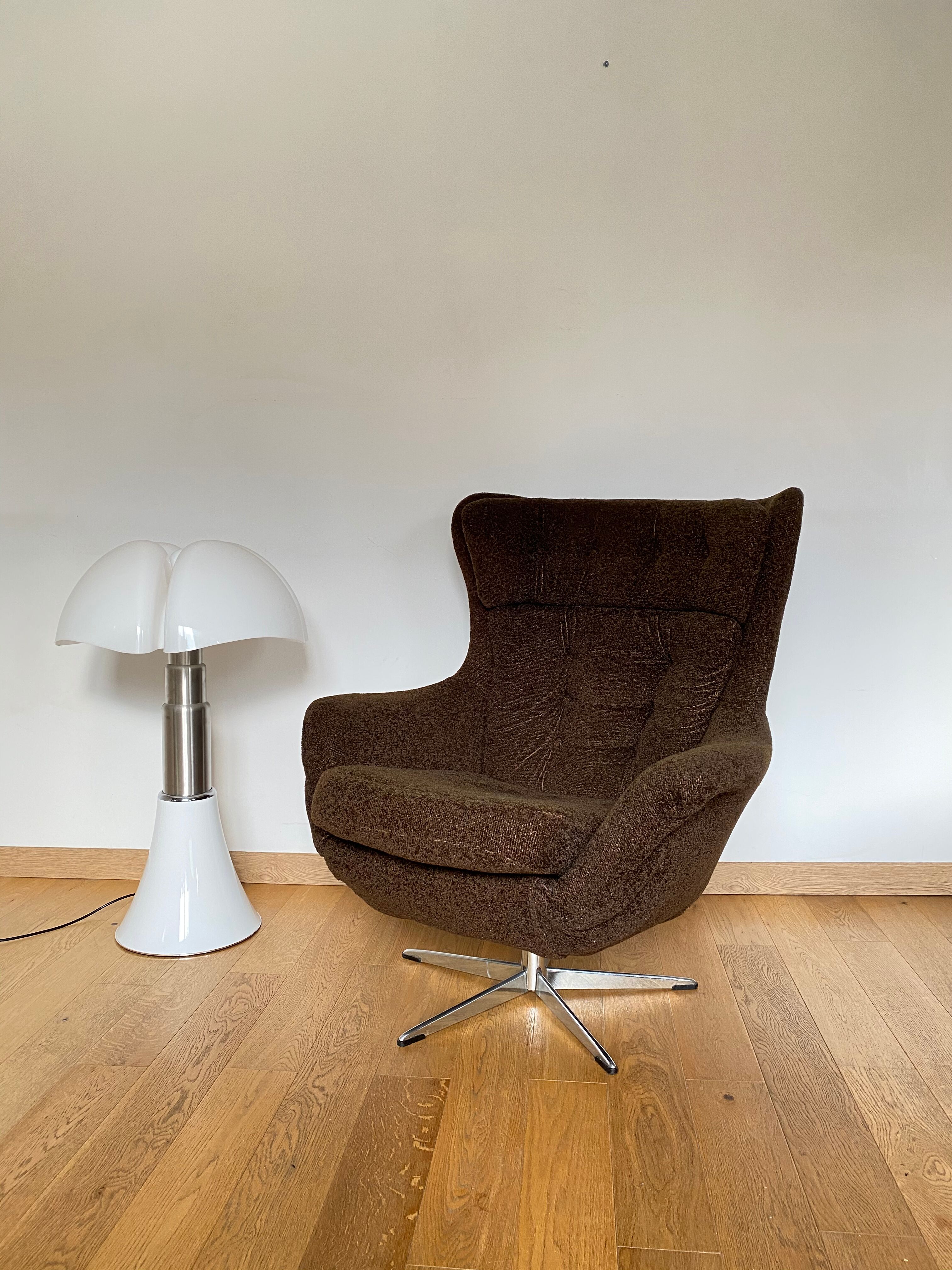 Design armchair 70s