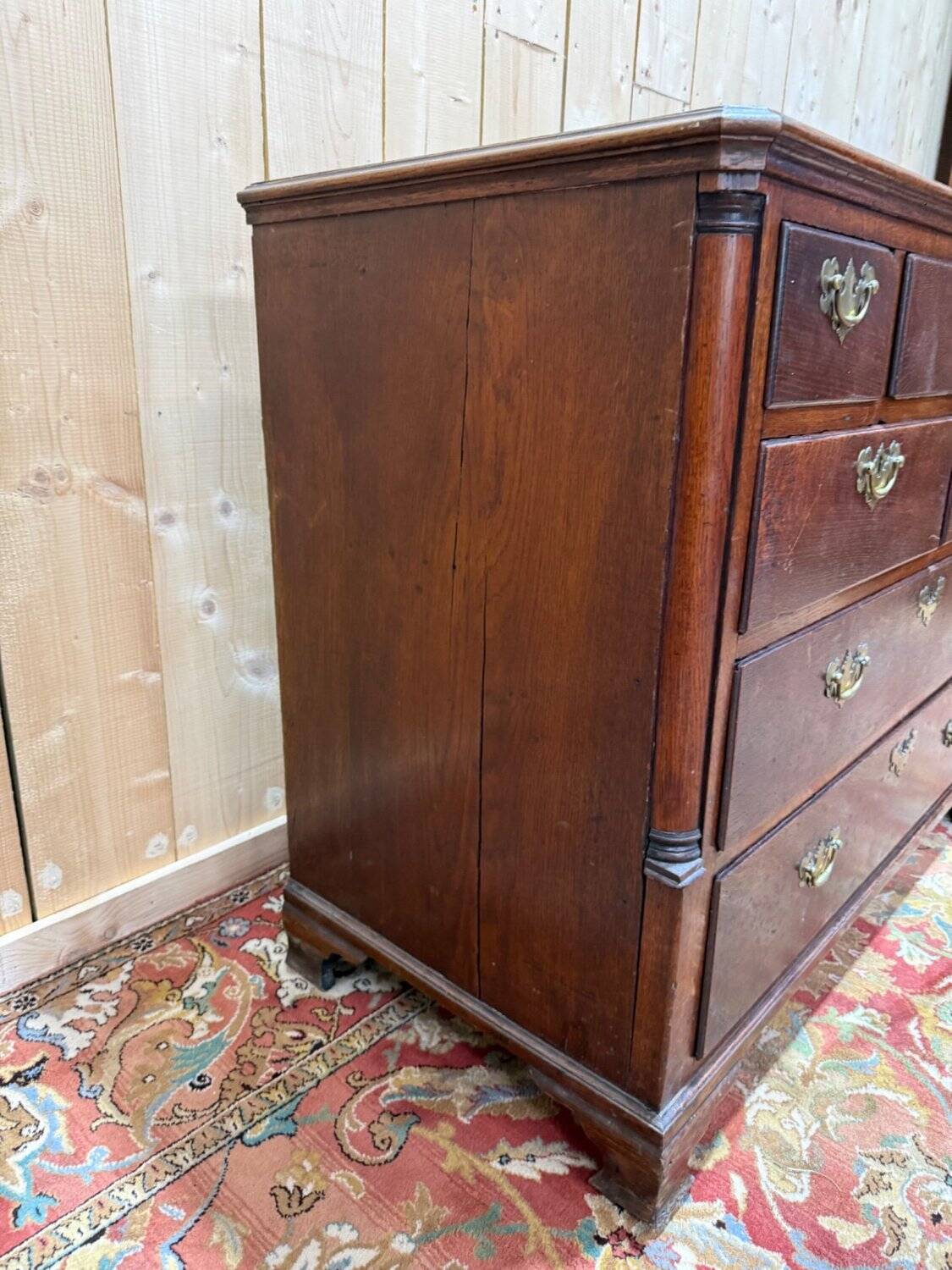 Commode à tiroirs – Époque georgienne – Chêne massif – Quincaillerie laiton