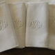 Nappe damassée et ses 12 serviettes brodé monogramme SC damas floral