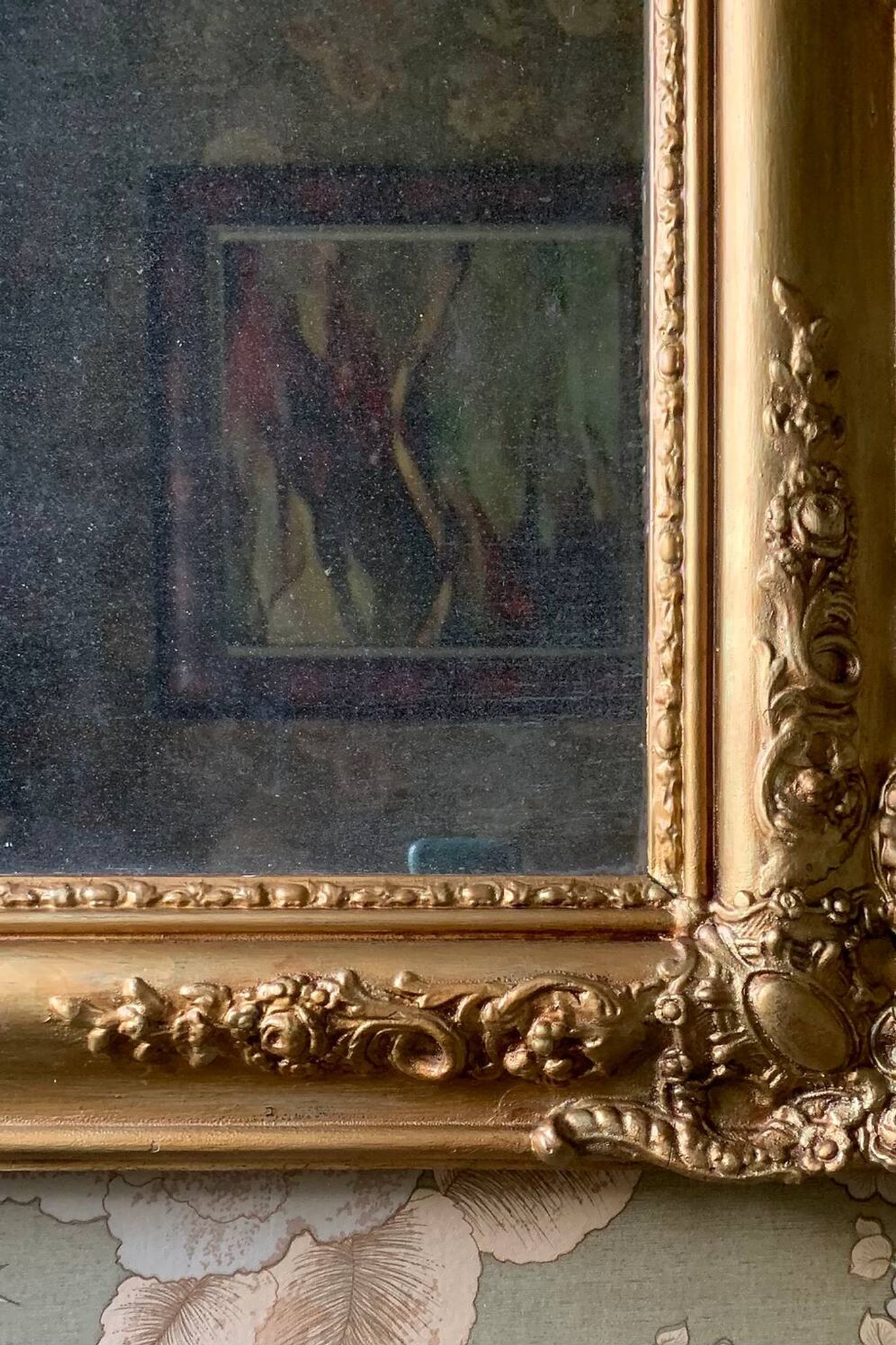 Antique gilded flower mirror, restoration