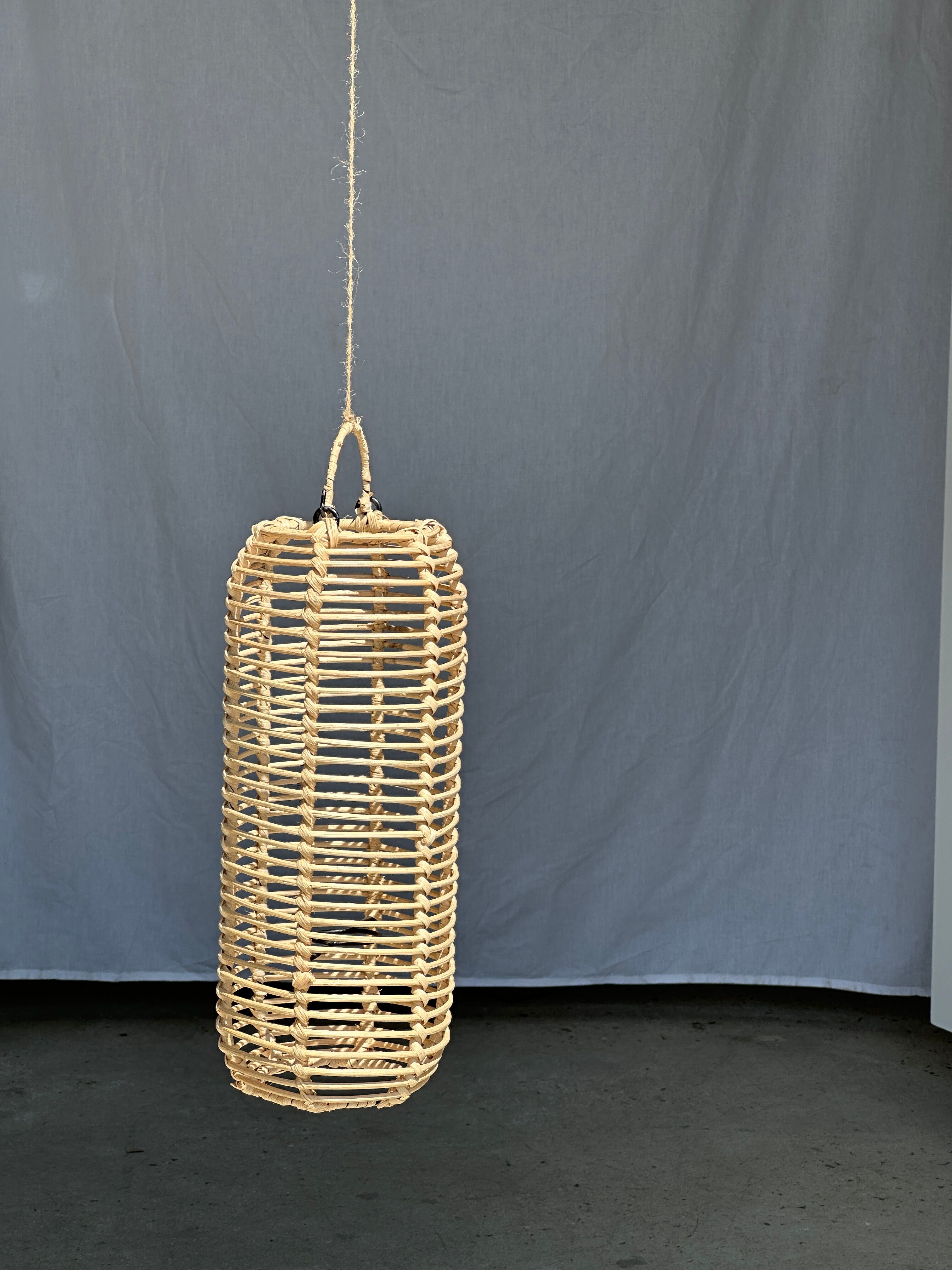 Small lantern-shaped rattan suspension H35 D15