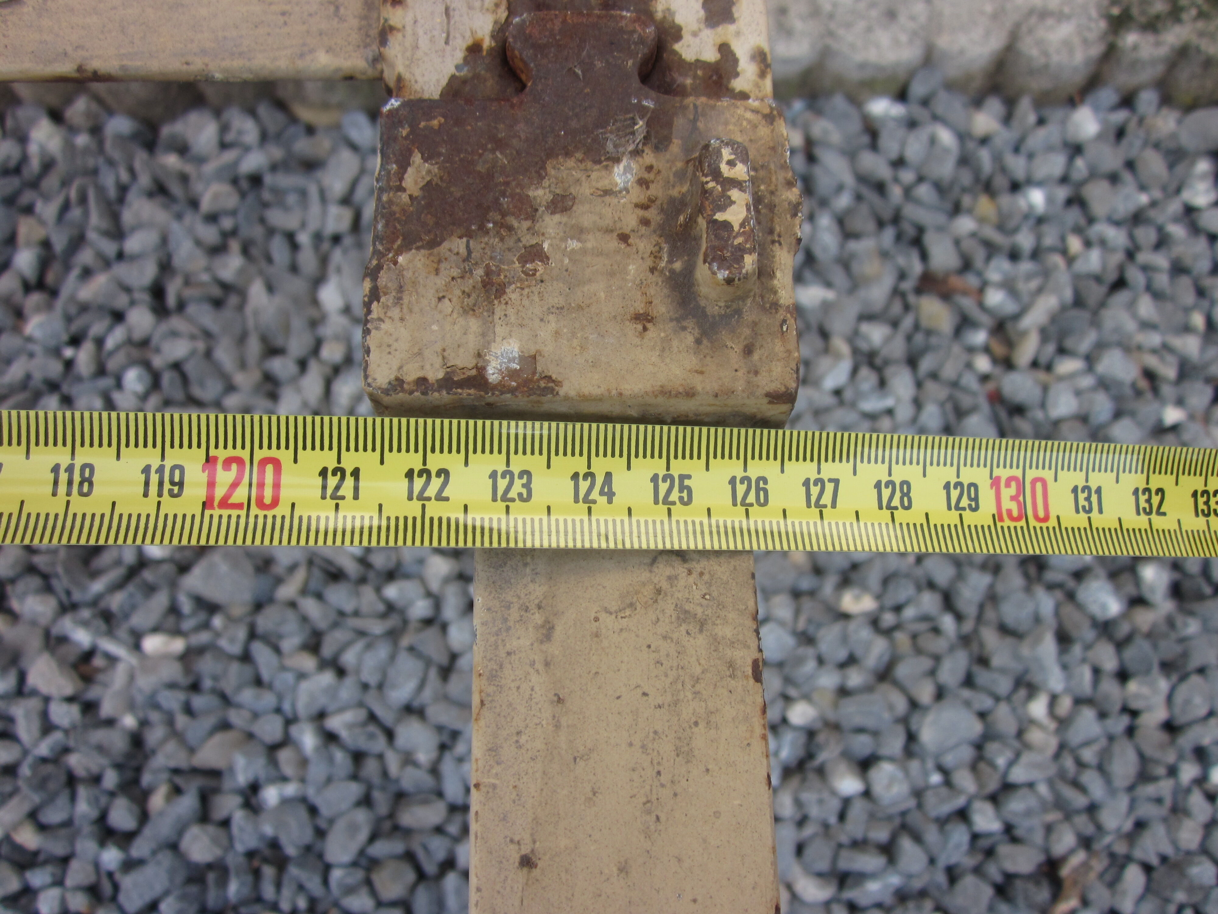 Iron bed of the 20s and 30s