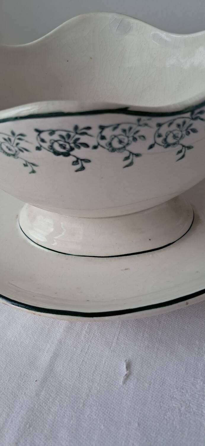 Iron clay sauceboat from Moulin des Loups No. 40. Vintage