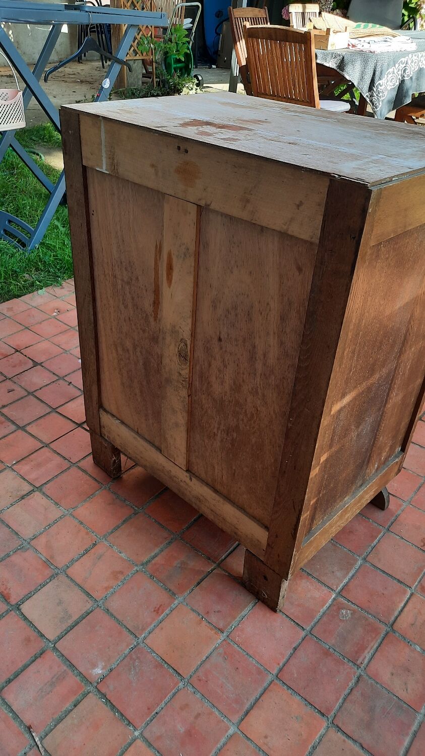 Vintage chest of drawers