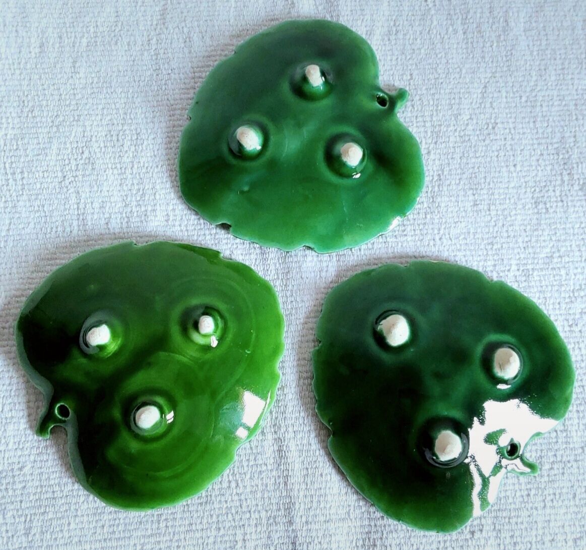 Three. Vintage leaf decoration pockets