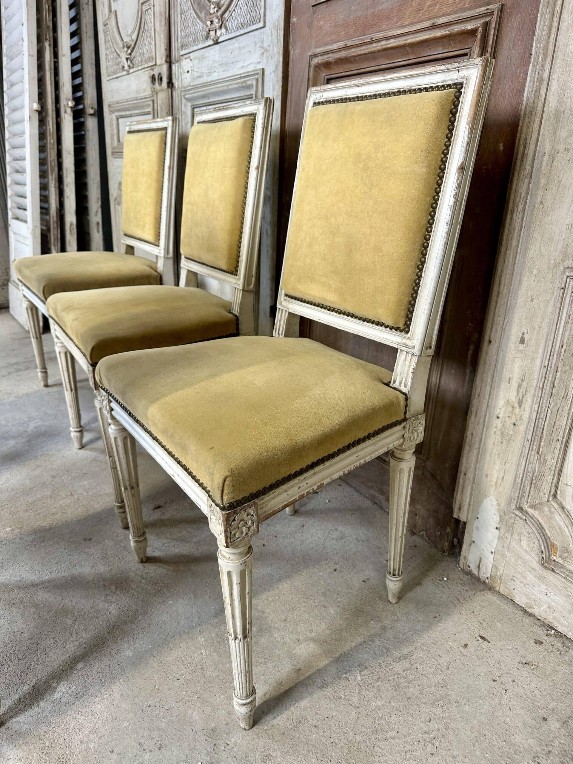 Série de 6 chaises de style Louis XVI laquée blanc circa 1900