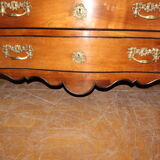 Curved chest of drawers Louis XV in blond walnut XVIII