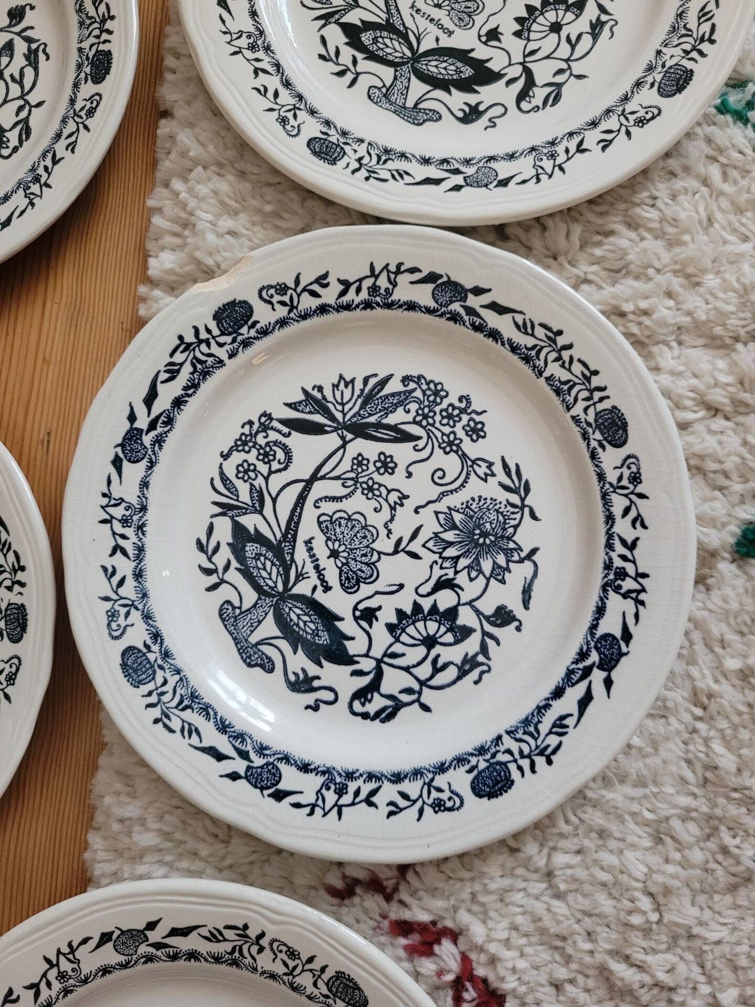 Set of 5 dessert plates Kesteloot