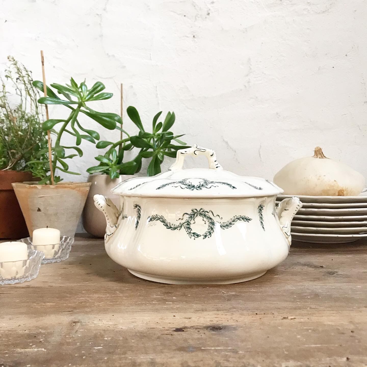 Longchamp iron-earth soupière