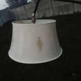 Lampadaire  pied fonte avec douille orientable et tablette en osier H 166 cm