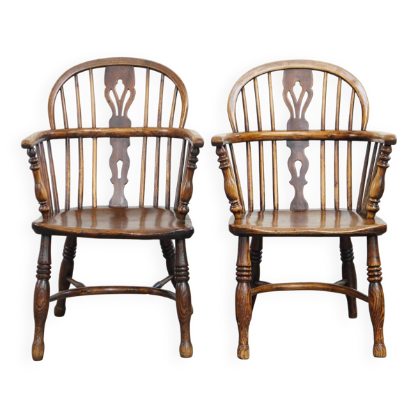 Lot de 2 belles chaises de salle à manger Windsor à dossier bas anglaises du XVIIIe siècle