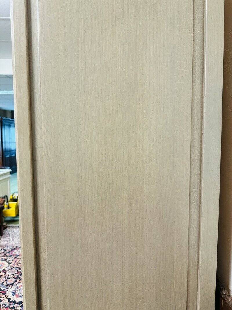 Country Classic oak Bookcase with sliding doors