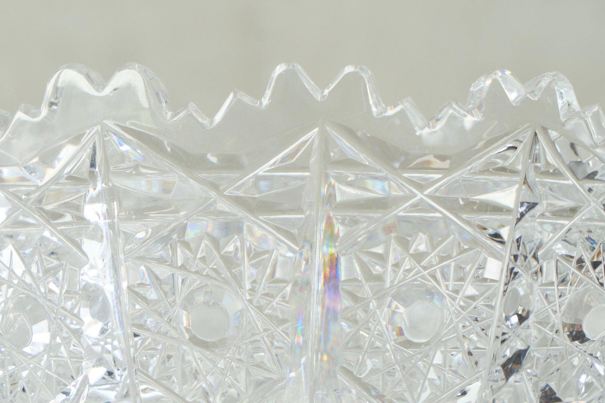 Decorative crystal snowflake bowl, early 20th century.