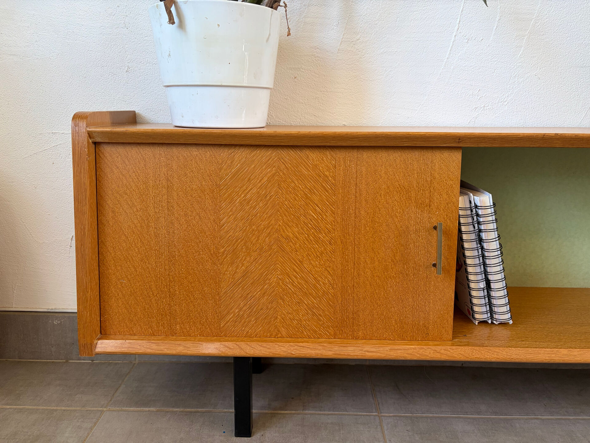 Vintage low enfilade from the 1960s (shallow)